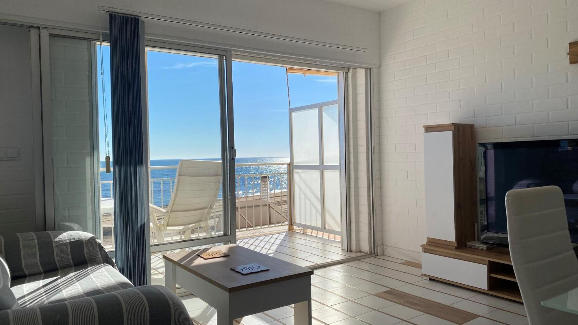 Beachfront Apartment - La Mata ตอร์เรเวียคา ภายนอก รูปภาพ