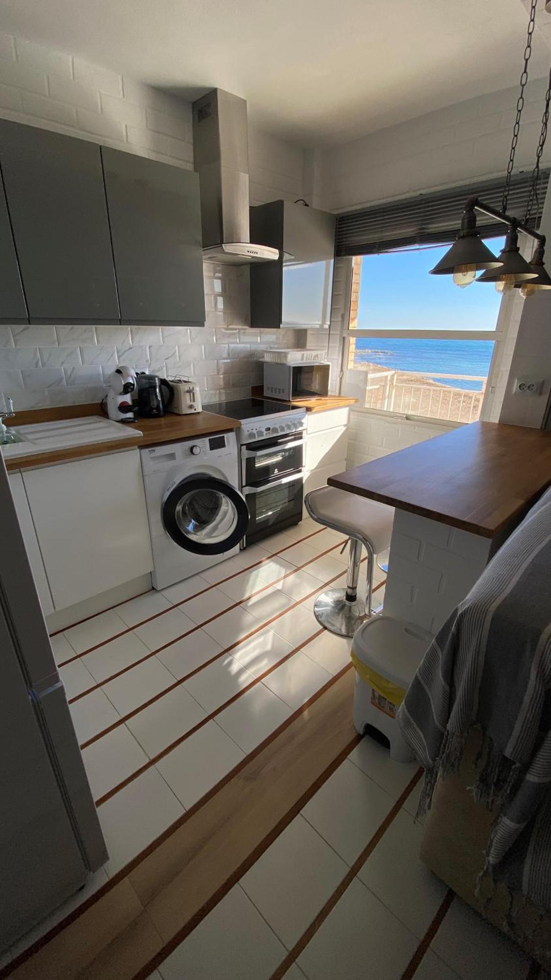 Beachfront Apartment - La Mata ตอร์เรเวียคา ภายนอก รูปภาพ
